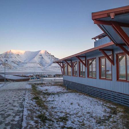 Radisson Blu Polar Hotel, Spitsbergen Лонгйир Экстерьер фото