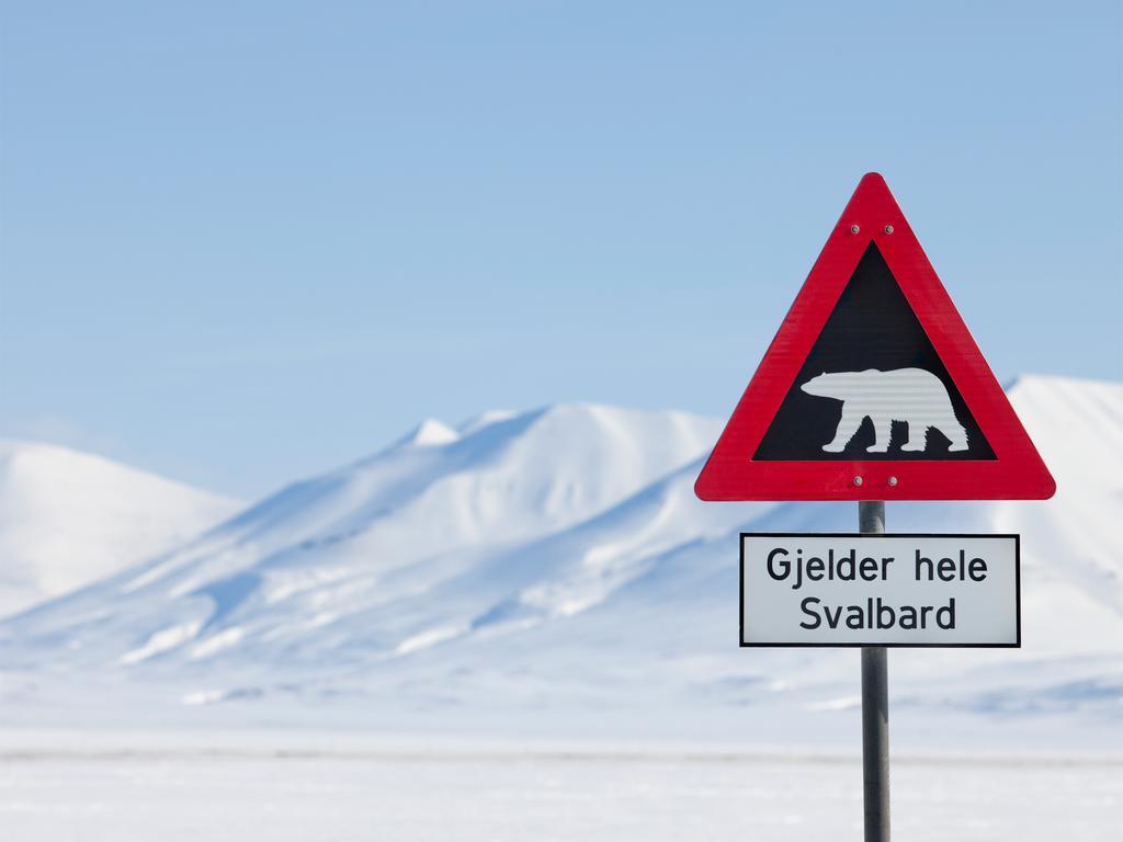Radisson Blu Polar Hotel, Spitsbergen Лонгйир Экстерьер фото