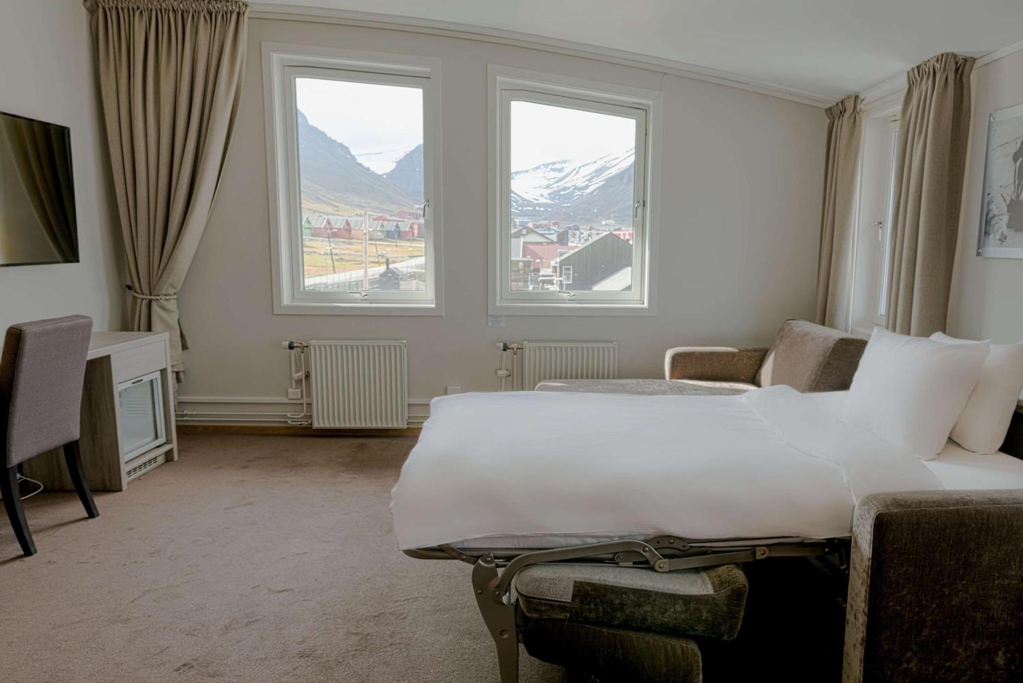 Radisson Blu Polar Hotel, Spitsbergen Лонгйир Экстерьер фото