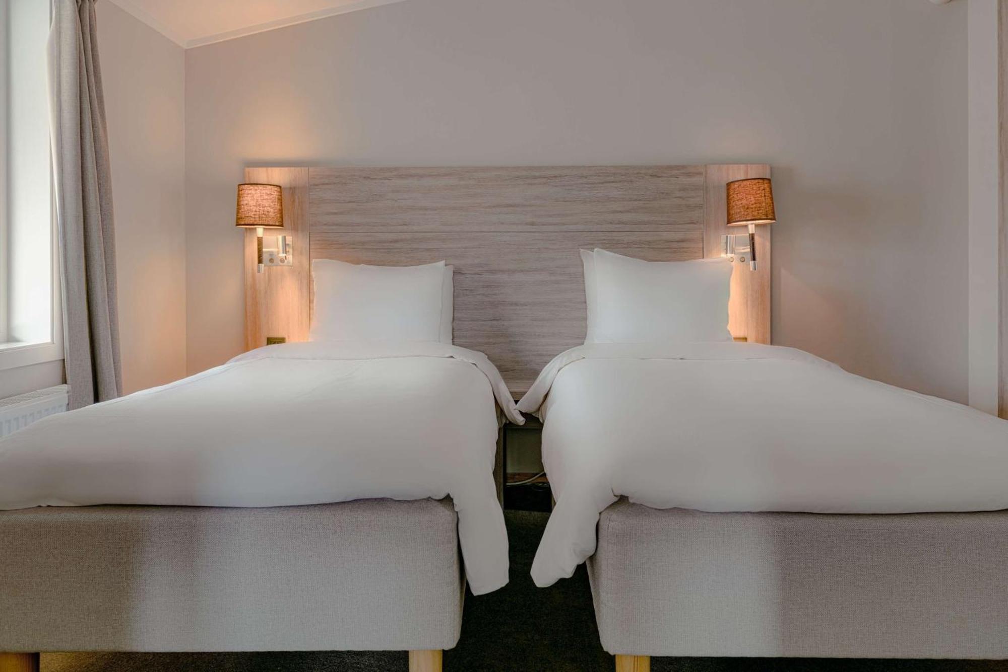 Radisson Blu Polar Hotel, Spitsbergen Лонгйир Экстерьер фото